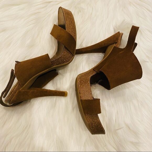 Pedro Garcia 'Pixie' Brown Suede Slingback Heels - Picture 5 of 8
